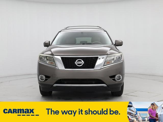 Photo of 2013 Brown Nissan Pathfinder