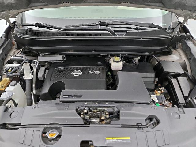Photo of 2013 Brown Nissan Pathfinder