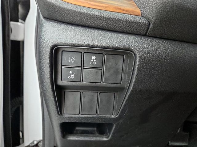 Photo of 2019 White Honda CR-V