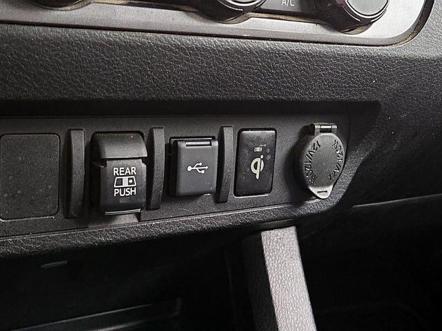 Photo of 2021 Silver Toyota Tacoma