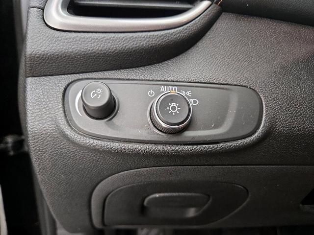 Photo of 2018 Black Chevrolet Trax