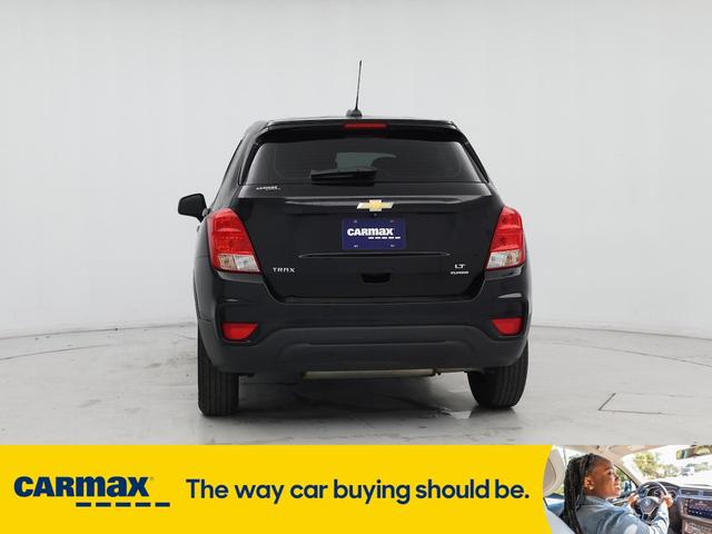 Photo of 2018 Black Chevrolet Trax