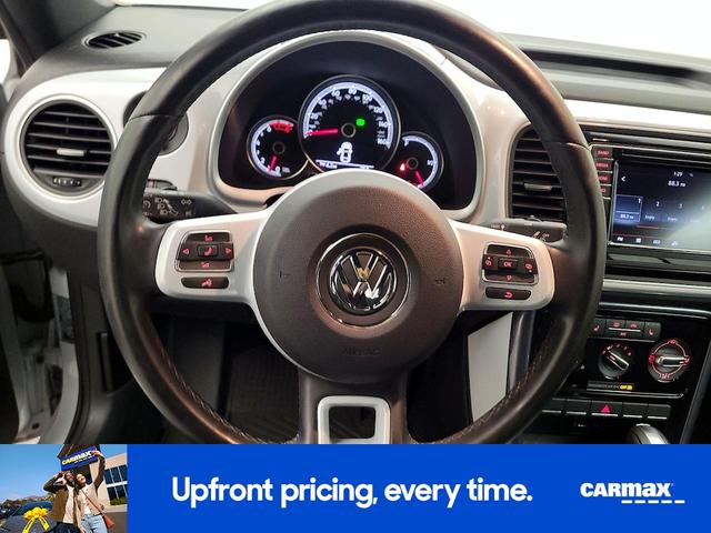 Photo of 2017 White Volkswagen Beetle