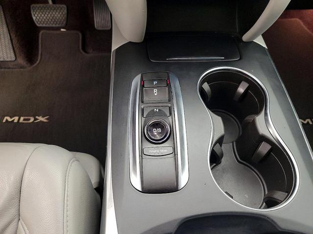 Photo of 2018 Gray Acura MDX