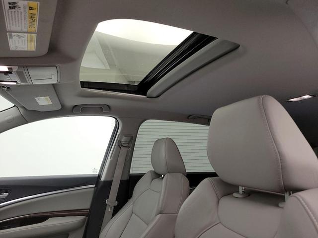 Photo of 2018 Gray Acura MDX
