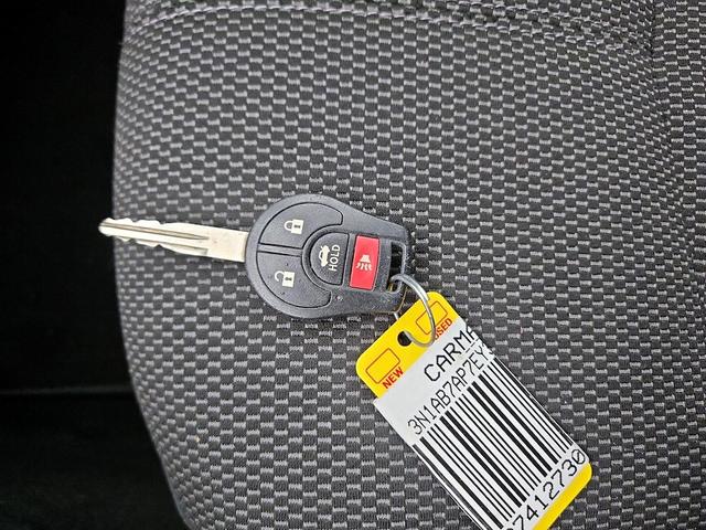 Photo of 2014 Gray Nissan Sentra
