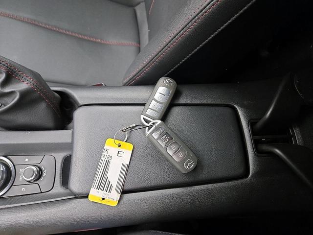 Photo of 2018 Gray Mazda MX-5 Miata