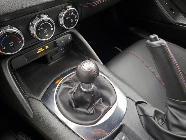 Photo of 2018 Gray Mazda MX-5 Miata