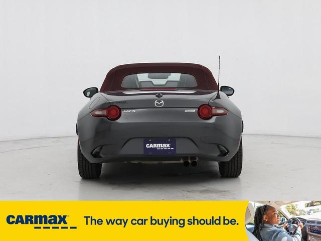 Photo of 2018 Gray Mazda MX-5 Miata