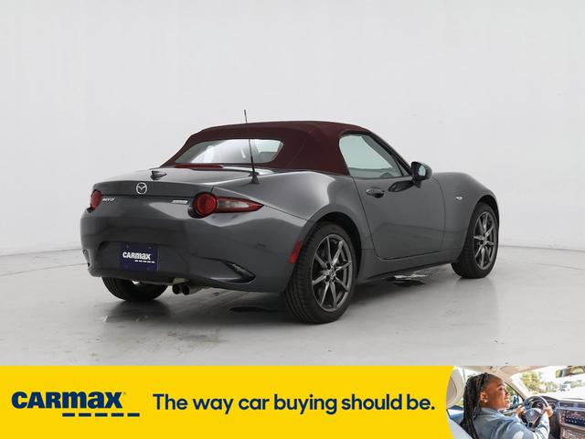 Photo of 2018 Gray Mazda MX-5 Miata