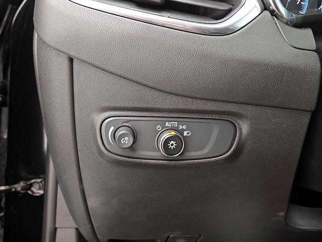 Photo of 2023 Black Chevrolet Equinox