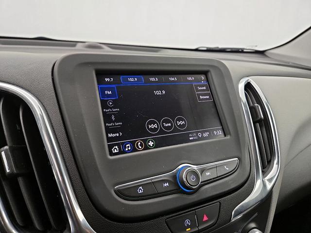 Photo of 2023 Black Chevrolet Equinox