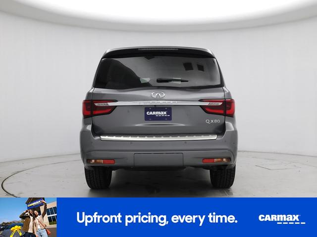 Photo of 2021 Gray INFINITI QX80