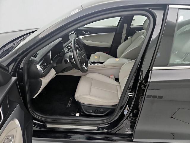 Photo of 2023 Black Genesis G70