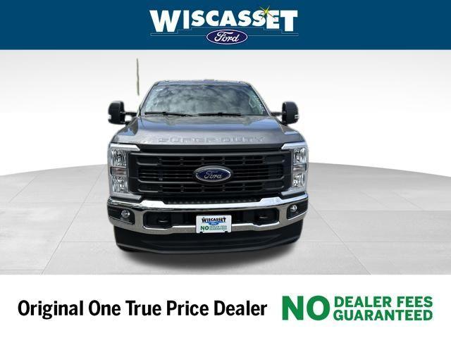 Photo of 2025 Gray Metallic Ford F-350