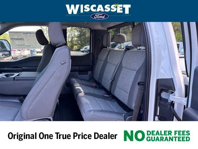 Photo of 2025 Oxford White Ford F-250