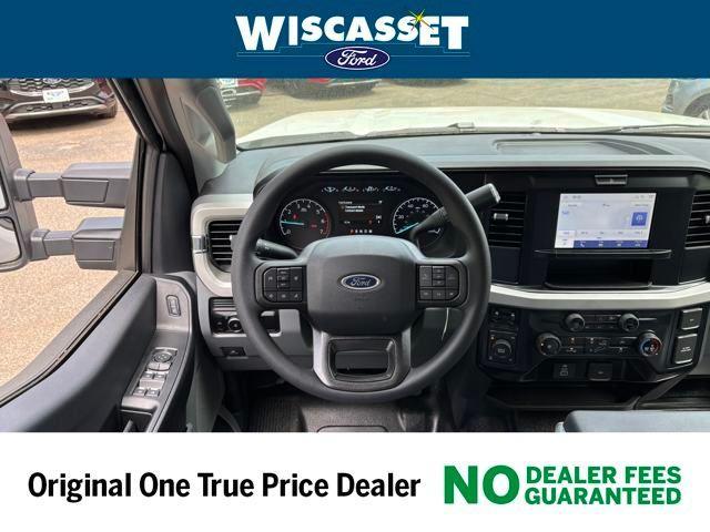 Photo of 2025 Oxford White Ford F-350