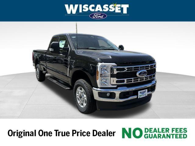 Photo of 2025 Agate Black Metallic Ford F-350