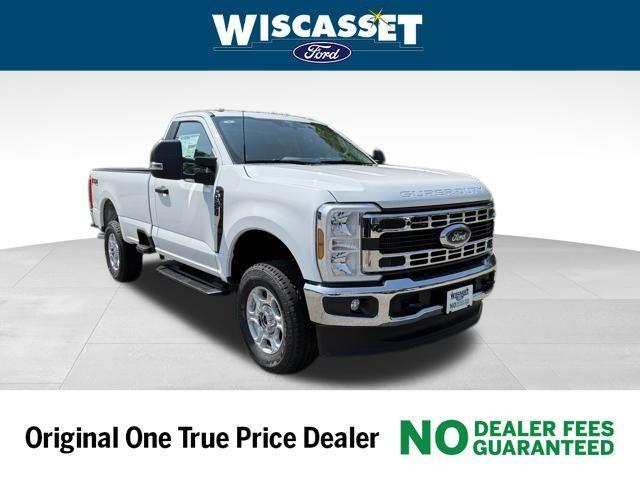 Photo of 2025 Oxford White Ford F-250