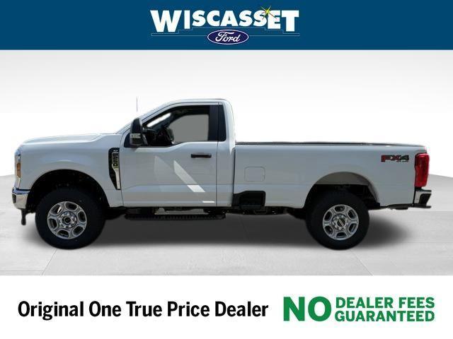 Photo of 2025 Oxford White Ford F-250