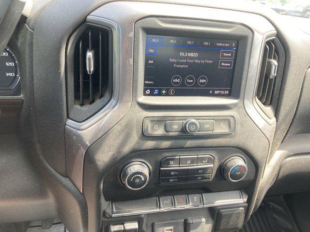 Photo of 2020 Silver Ice Metallic Chevrolet Silverado 1500
