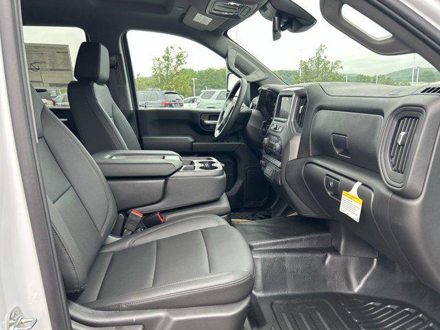 Photo of 2025 Summit White Chevrolet Silverado 3500