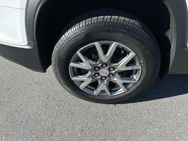 Photo of 2021 Summit White GMC Acadia