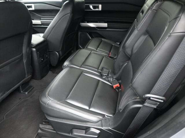 Photo of 2024 Silver Metallic Ford Explorer