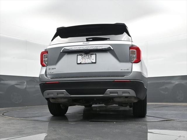 Photo of 2024 Silver Metallic Ford Explorer