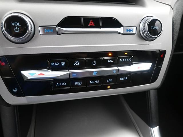 Photo of 2024 Silver Metallic Ford Explorer