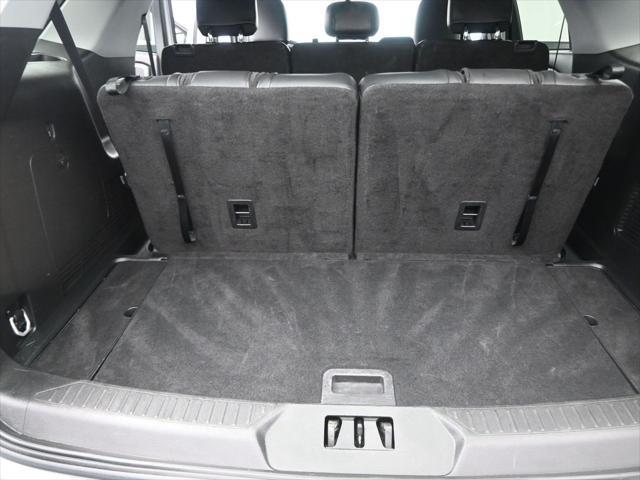 Photo of 2024 Silver Metallic Ford Explorer