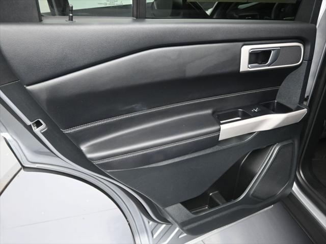 Photo of 2024 Silver Metallic Ford Explorer