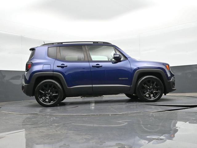 Photo of 2018 Jetset Blue Jeep Renegade