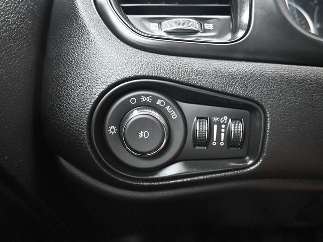 Photo of 2018 Jetset Blue Jeep Renegade