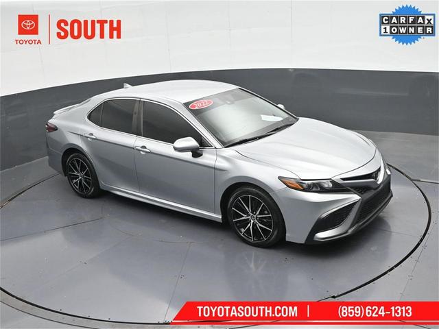 Photo of 2022 Celestial Silver Metallic Toyota Camry