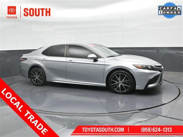 Photo of 2022 Celestial Silver Metallic Toyota Camry