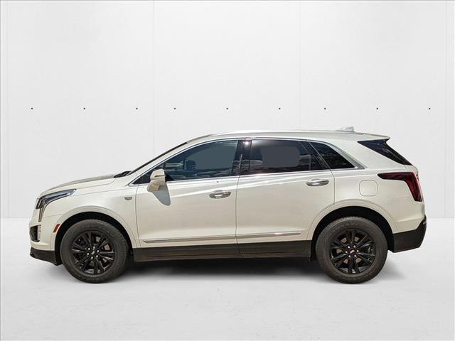Photo of 2021 Crystal White Tricoat Cadillac XT5