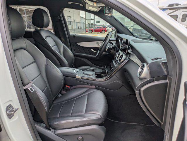 Photo of 2021 Polar White Mercedes-Benz GLC 300