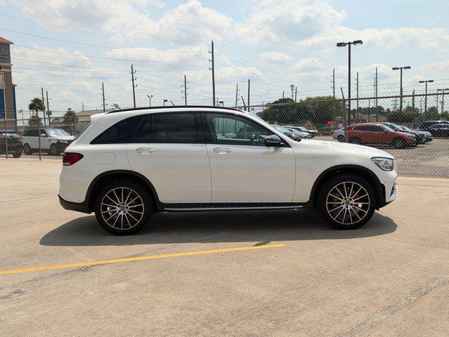 Photo of 2021 Polar White Mercedes-Benz GLC 300