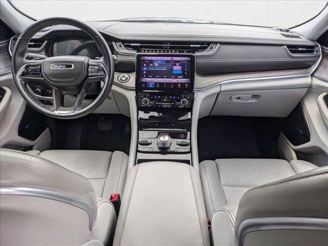 Photo of 2021 Silver Zynith Jeep Grand Cherokee L