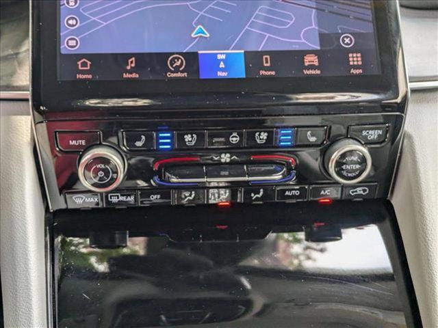 Photo of 2021 Silver Zynith Jeep Grand Cherokee L