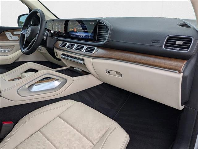 Photo of 2025 Polar White Mercedes-Benz GLS 450