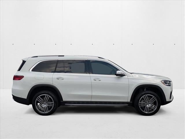 Photo of 2025 Polar White Mercedes-Benz GLS 450