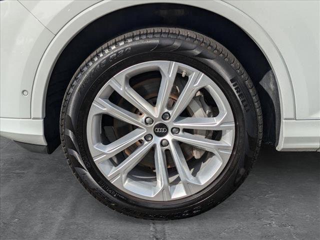 Photo of 2025 Carrara White Audi Q7