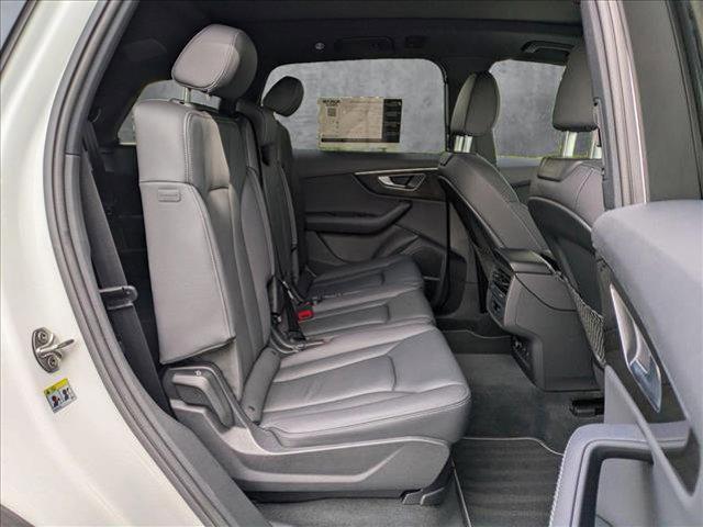 Photo of 2025 Carrara White Audi Q7