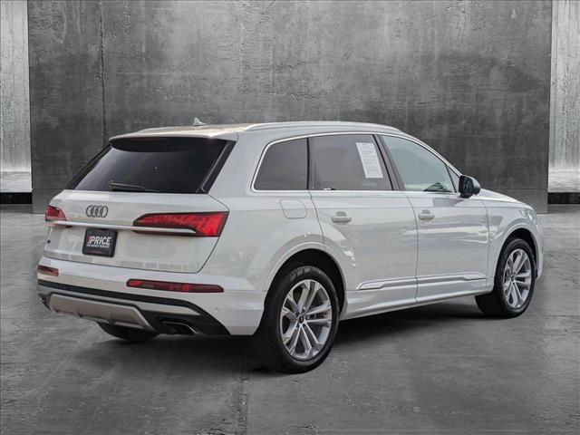 Photo of 2025 Carrara White Audi Q7