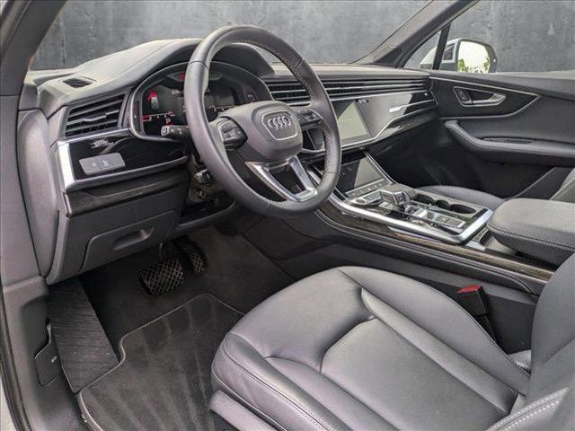 Photo of 2025 Carrara White Audi Q7