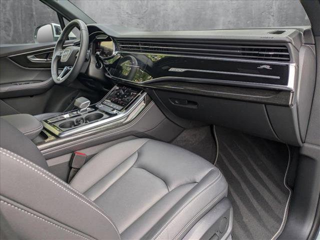 Photo of 2025 Carrara White Audi Q7