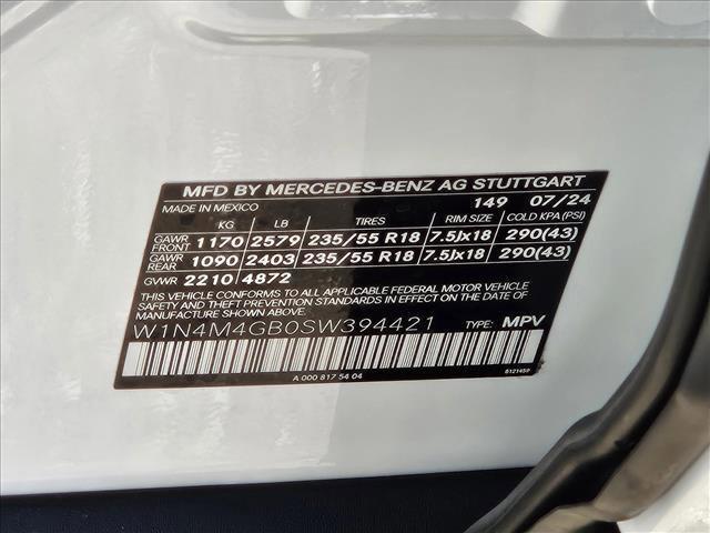 Photo of 2025 Polar White Mercedes-Benz GLB 250