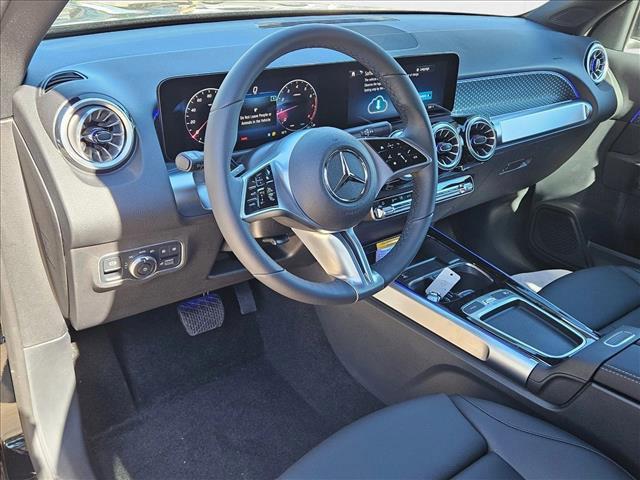 Photo of 2025 Night Black Mercedes-Benz GLB 250